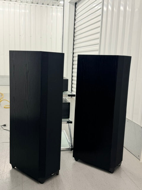 Boston Acoustics Lynnfield VR30-Floorstanding Tower Speakers, in Excellent Condition!!!