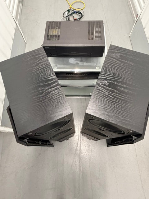 Boston Acoustics Lynnfield VR30-Floorstanding Tower Speakers, in Excellent Condition!!!