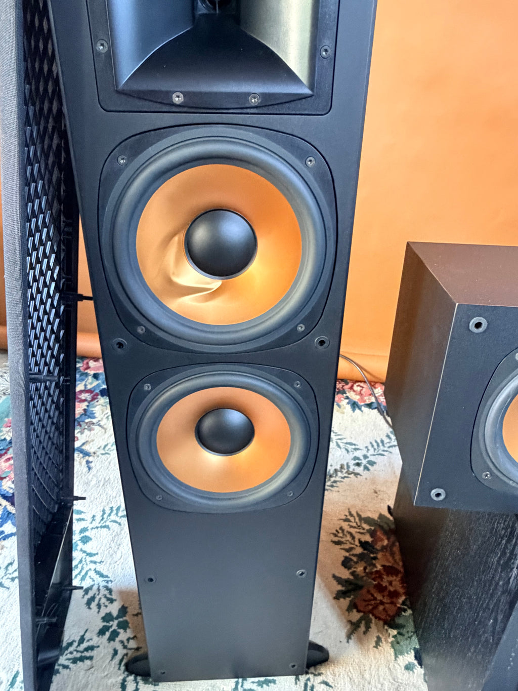 (SOLD) Klipsch Reference Speaker System — RF-3 Towers + RC-3 Center + Acoustech H-100 Subwoofer