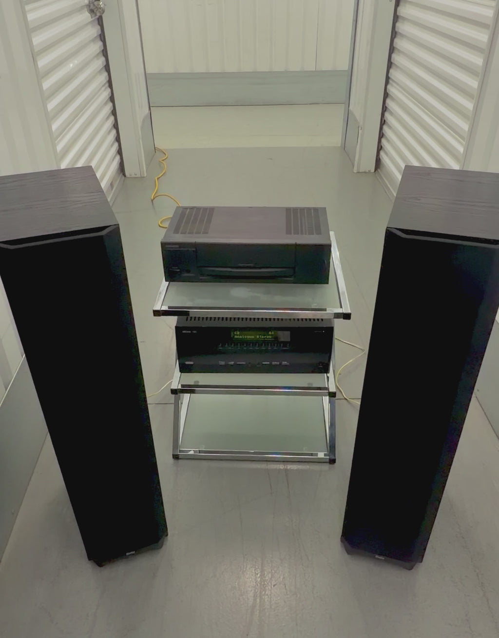 Boston Acoustics Lynnfield VR30-Floorstanding Tower Speakers, in Excellent Condition!!!