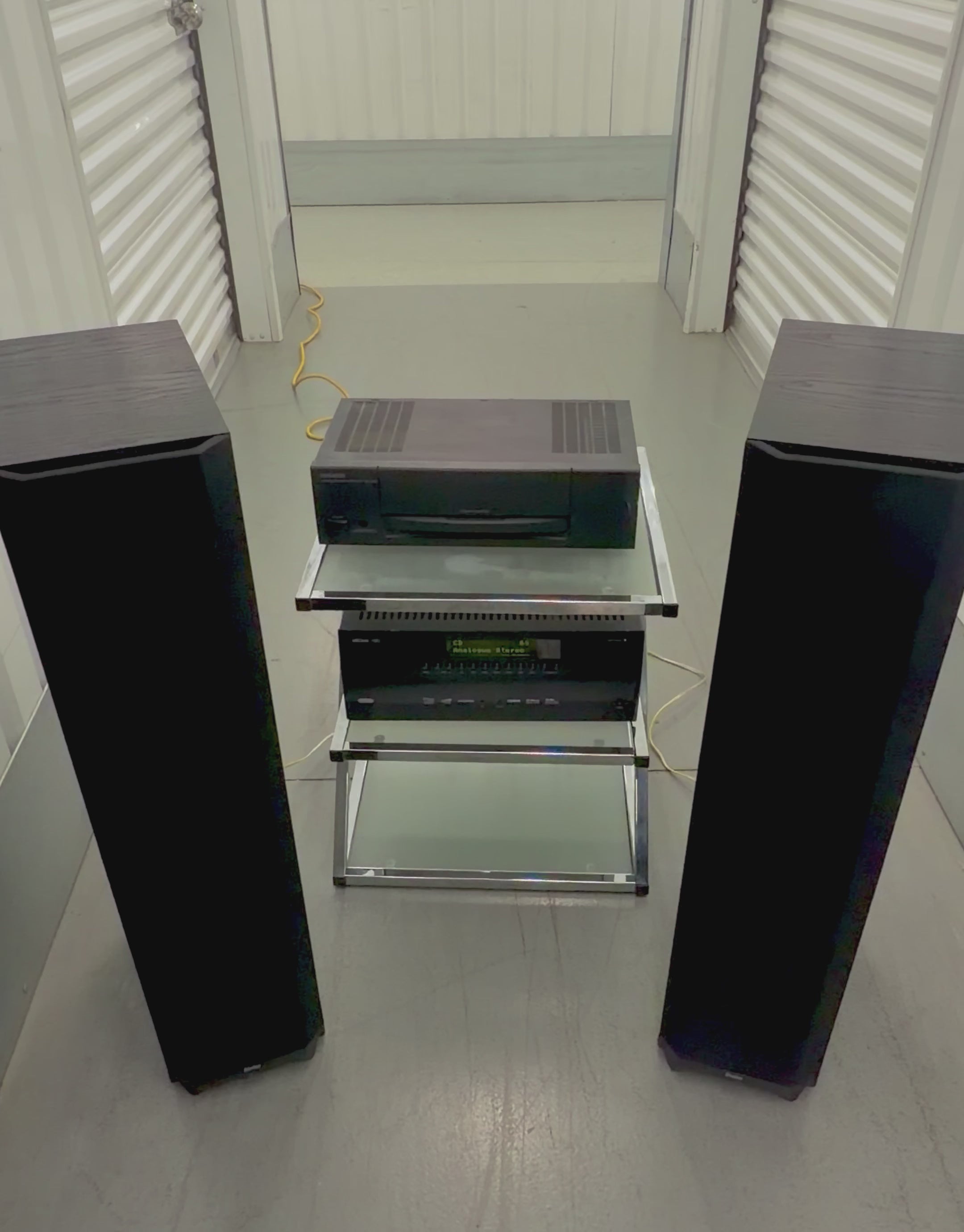 Boston Acoustics Lynnfield VR30-Floorstanding Tower Speakers, in Excellent Condition!!!