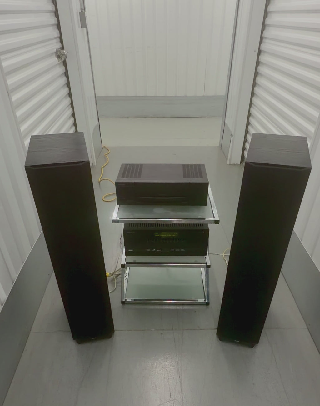 Boston Acoustics Lynnfield VR30-Floorstanding Tower Speakers, in Excellent Condition!!!